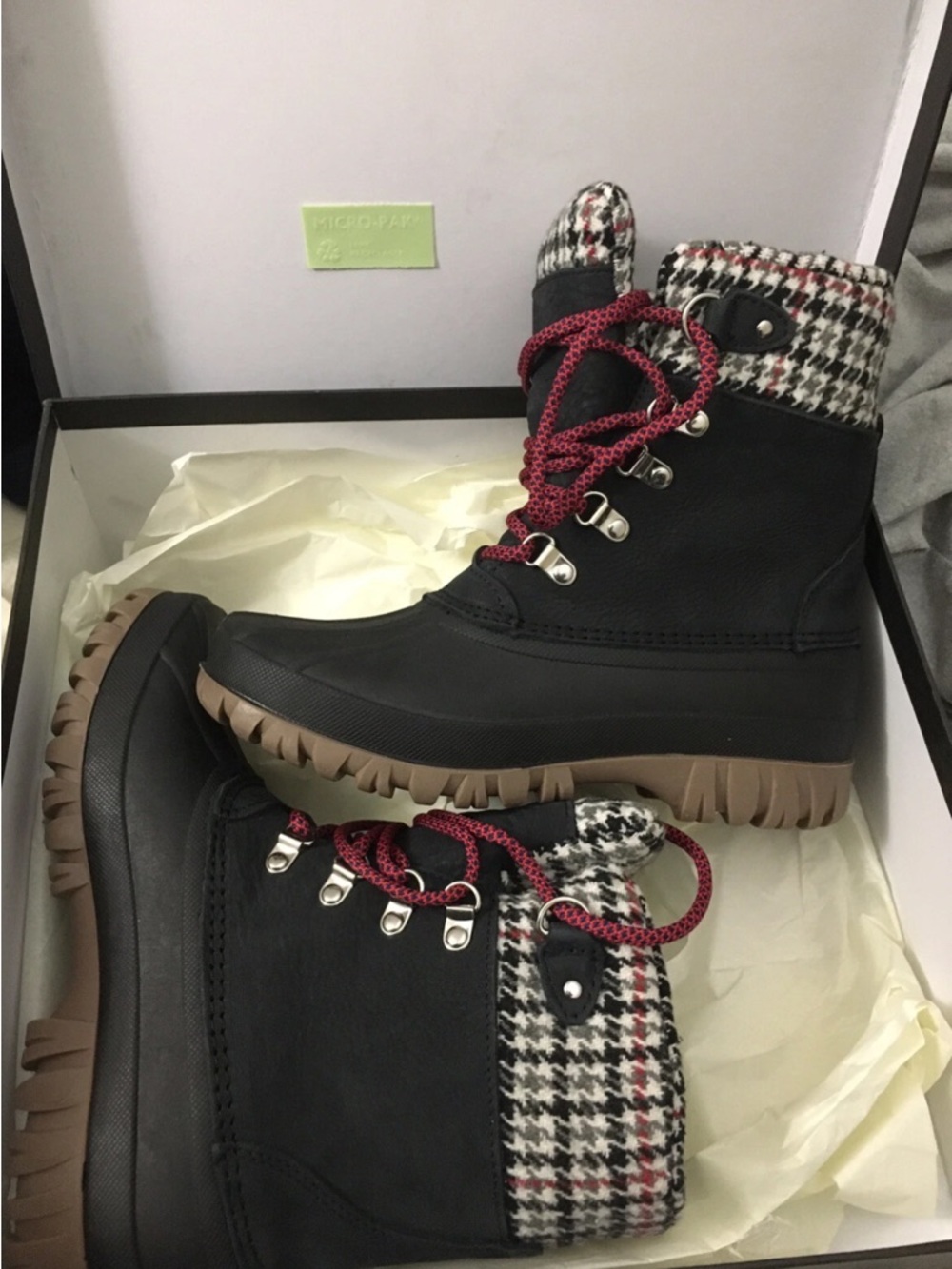 J.crew deepest navy Houndstooth-Trim Lace-Up,perfect Winter Boots, Red Laces 6 M